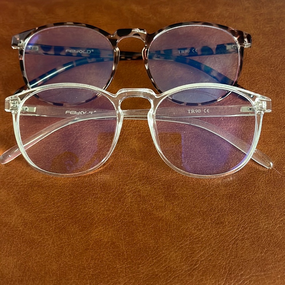2 pairs of blue light glasses